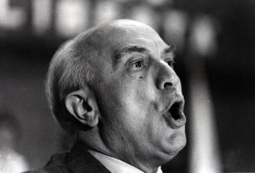 AMINTORE FANFANI POLITICO DC 1975