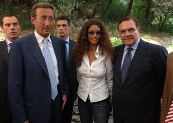 GIANFRANCO FINI POLITICO AN AFEF CLEMENTE MASTELLA POLITICO UDEUR