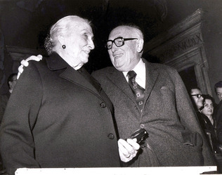 DOLORES IBARRURI PRESIDENTE DEL PARTITO COMUNISTA SPAGNOLO LA PASIONARIA CON PIETRO NENNI