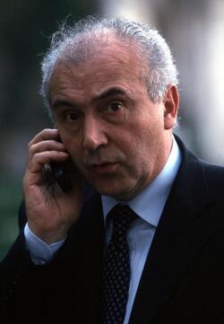 GUIDO FOLLONI POLITICO