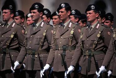 ESERCITO GRANATIERI DI SARDEGNA PARATA MILITARE FORZE ARMATE