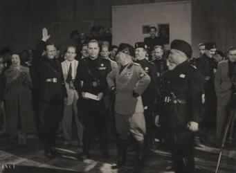 BENITO MUSSOLINI DUCE INAUGURA GLI STUDI CINEMATOGRAFICI DI CINECITTA APRILE 1937