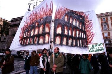LEGA NORD MANIFESTAZIONE GUARDIA PADANA DEVOLUTION MILITANTI LEGHISTI