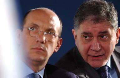 MARCO FOLLINI ROCCO BUTTIGLIONE POLITICO UDC MINISTRO POLITICHE COMUNITARIE