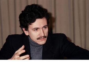 MASSIMO D ALEMA POLITICO PCI 1976 GIOVANE