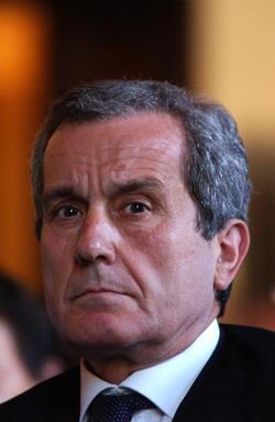 CARLO VIZZINI POITICO FI