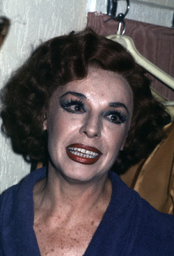 ANNA PROCLEMER ATTRICE