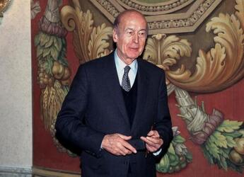 GISCARD D ESTAING POLITICO