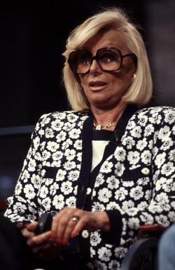 SANDRA MONDAINI ATTRICE