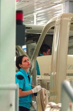 STABILIMENTO SEVEL FIAT VAL DI SANGRO OPERAI INDUSTRIA LAVORO DONNE METALMECCANICI STABILIMENTO SEVEL FIAT VAL DI SANGRO OPERAI INDUSTRIA LAVORO DONNE METALMECCANICI