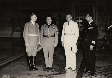 BENITO MUSSOLINI RUST 1940