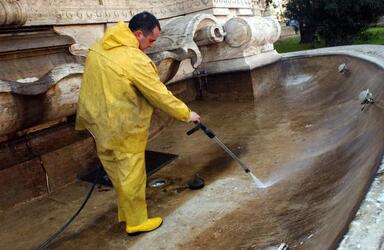 INQUINAMENTO ATMOSFERICO LAVORO MONUMENTI SMOG