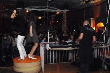 GIOVANI DISCOTECHE DISCOTECA