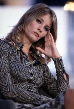 FLAVIA VENTO SHOWGIRL