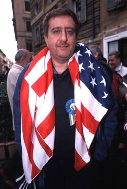 ENZO SAVARESE POLITICO AN BANDIERA