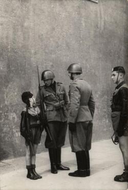 CAMBIO DELLA GUARDIA A PALAZZO VENEZIA BALILLA E MILIZIA FASCISMO