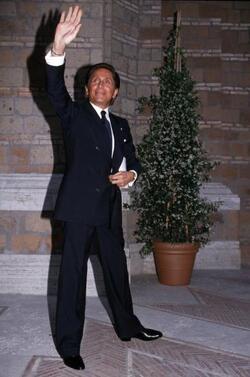 VALENTINO GARAVANI STILISTA