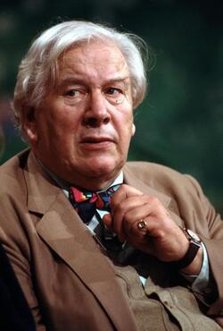 PETER USTINOV ATTORE