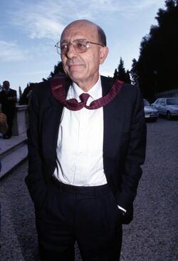 SABINO CASSESE professore ordinario di Diritto amministrativo