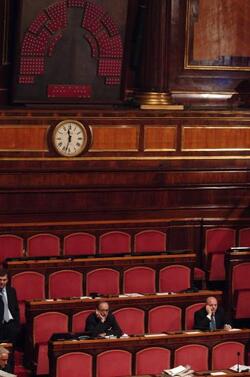 SENATO AULA VUOTA