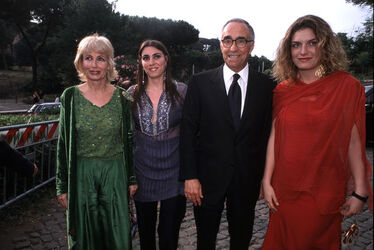 FRANCO CARRARO CON MOGLIE E FIGLIA MARTINA MONDADORI