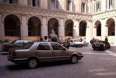 AUTO BLU PALAZZO CHIGI