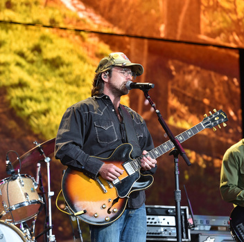 Farm Aid 2026 Brings LUKAS NELSON To The Virginia Beach Amphitheater In Virginia Beach Virginia On 26 September 2026. Farm Aid 2026 Brings LUKAS NELSON To The Virginia Beach Amphitheater In Virginia Beach Virginia On 26 September 2026.