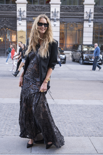 Elle Macpherson At The Streets Of Downtown Madrid 13 May 2026 Elle Macpherson At The Streets Of Downtown Madrid 13 May 2026