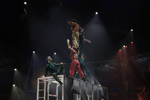 First Look At The Island Of Neverland Acrobatic And Theater Experience In Spain First Look At The Island Of Neverland Acrobatic And Theater Experience In Spain