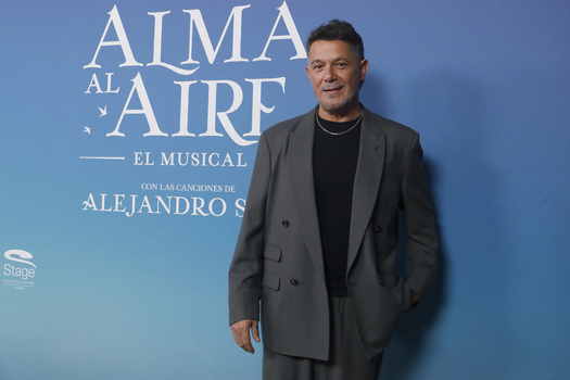 Alejandro Sanz Attends El Alma Al Aire Musical Premiere In Madrid Alejandro Sanz Attends El Alma Al Aire Musical Premiere In Madrid