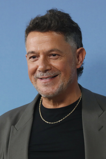 Alejandro Sanz Attends El Alma Al Aire Musical Premiere In Madrid