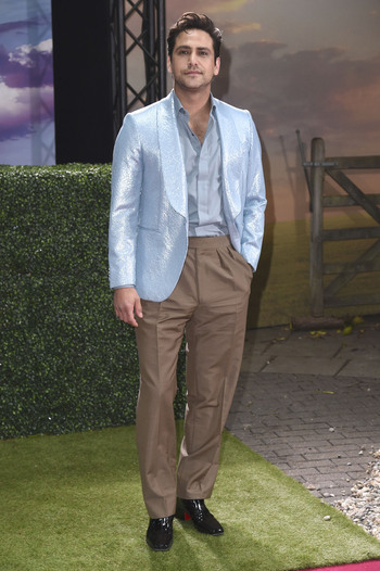 Season 2 Premiere Rivals in London