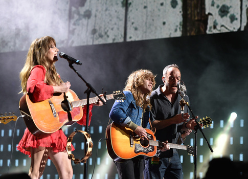 Farm Aid 2026 Brings MARGO PRICE To The Virginia Beach Amphitheater In Virginia Beach Virginia On 26 September 2026. Farm Aid 2026 Brings MARGO PRICE To The Virginia Beach Amphitheater In Virginia Beach Virginia On 26 September 2026.
