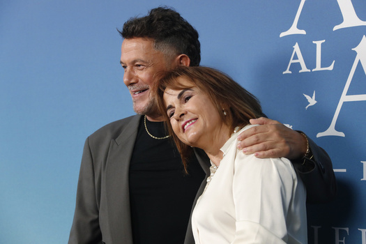 Alejandro Sanz Attends El Alma Al Aire Musical Premiere In Madrid Alejandro Sanz Attends El Alma Al Aire Musical Premiere In Madrid