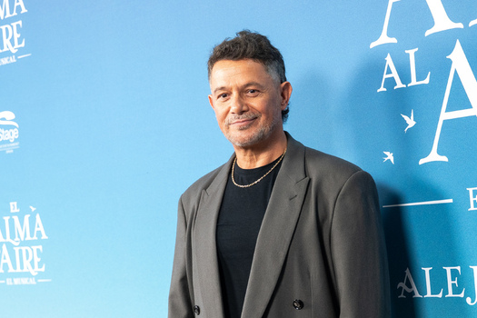 Alejandro Sanz Presides Over The Premiere Of The Musical El Alma Al Aire Alejandro Sanz Presides Over The Premiere Of The Musical El Alma Al Aire