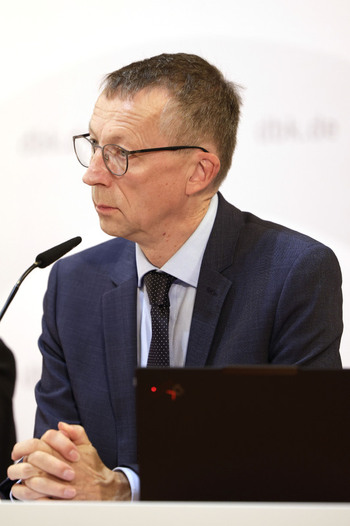 Pressegespräch bei der bei der Herbst Vollversammlung der Deutschen Bischofskonferenz in Fulda Pressegespräch bei der bei der Herbst Vollversammlung der Deutschen Bischofskonferenz in Fulda