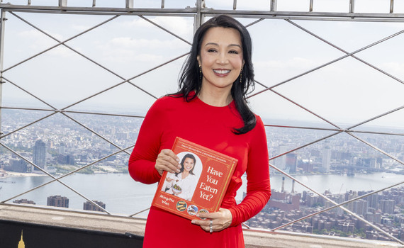 Ming Na Wen Visits The Empire State Building In New York Ming Na Wen Visits The Empire State Building In New York