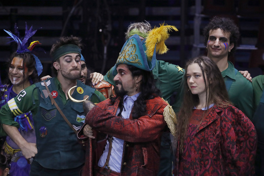 First Look At The Island Of Neverland Acrobatic And Theater Experience In Spain First Look At The Island Of Neverland Acrobatic And Theater Experience In Spain