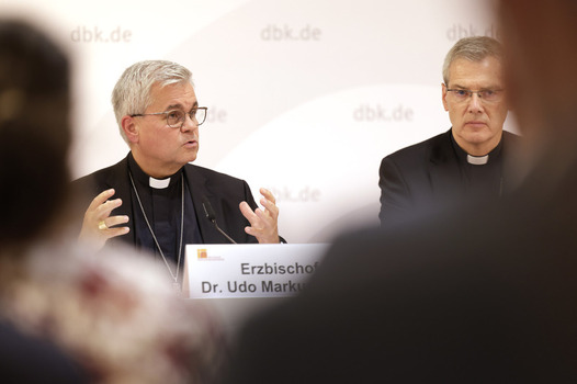Pressegespräch bei der bei der Herbst Vollversammlung der Deutschen Bischofskonferenz in Fulda Pressegespräch bei der bei der Herbst Vollversammlung der Deutschen Bischofskonferenz in Fulda