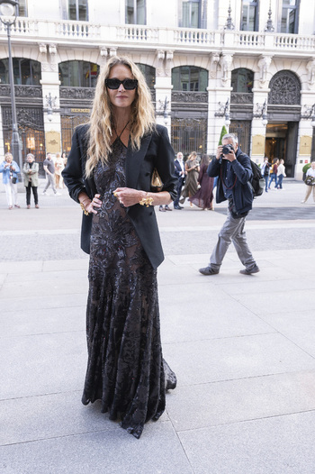 Elle Macpherson At The Streets Of Downtown Madrid 13 May 2026 Elle Macpherson At The Streets Of Downtown Madrid 13 May 2026