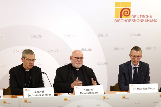 Pressegespräch bei der bei der Herbst Vollversammlung der Deutschen Bischofskonferenz in Fulda Pressegespräch bei der bei der Herbst Vollversammlung der Deutschen Bischofskonferenz in Fulda