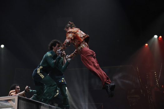 First Look At The Island Of Neverland Acrobatic And Theater Experience In Spain First Look At The Island Of Neverland Acrobatic And Theater Experience In Spain