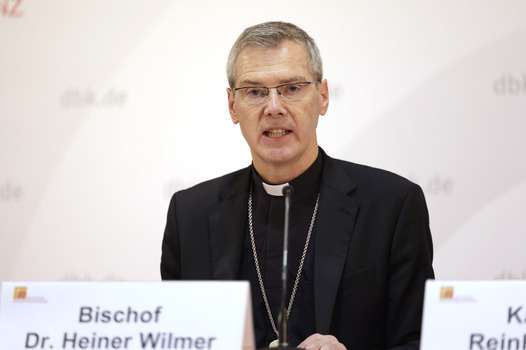 Pressegespräch bei der bei der Herbst Vollversammlung der Deutschen Bischofskonferenz in Fulda Pressegespräch bei der bei der Herbst Vollversammlung der Deutschen Bischofskonferenz in Fulda