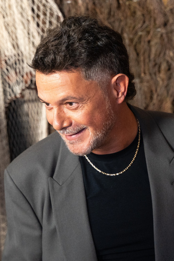 Alejandro Sanz Presides Over The Premiere Of The Musical El Alma Al Aire Alejandro Sanz Presides Over The Premiere Of The Musical El Alma Al Aire