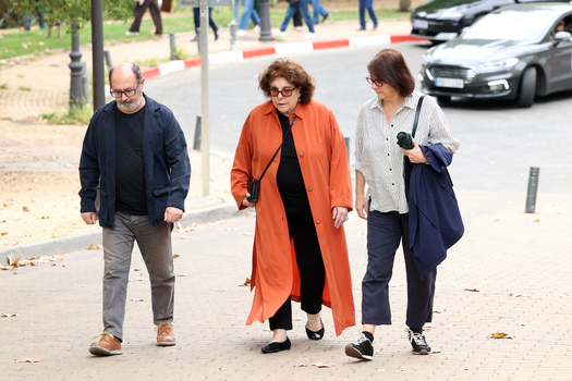 Family and friends bid farewell to filmmaker Gonzalo Suárez Family and friends bid farewell to filmmaker Gonzalo Suárez