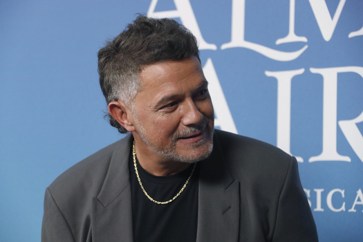Alejandro Sanz Attends El Alma Al Aire Musical Premiere In Madrid Alejandro Sanz Attends El Alma Al Aire Musical Premiere In Madrid