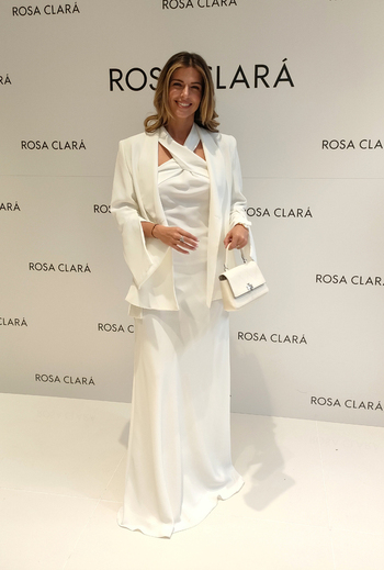 Stephanie Cayo dresses in white to open a new Rosa Clará shop Stephanie Cayo dresses in white to open a new Rosa Clará shop