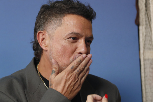 Alejandro Sanz Attends El Alma Al Aire Musical Premiere In Madrid Alejandro Sanz Attends El Alma Al Aire Musical Premiere In Madrid