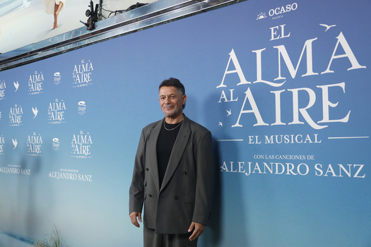 Alejandro Sanz Attends El Alma Al Aire Musical Premiere In Madrid Alejandro Sanz Attends El Alma Al Aire Musical Premiere In Madrid