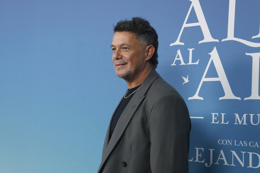 Alejandro Sanz Attends El Alma Al Aire Musical Premiere In Madrid Alejandro Sanz Attends El Alma Al Aire Musical Premiere In Madrid